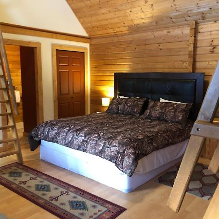 Camels Hump Guest Ranch Lumby 외부 사진